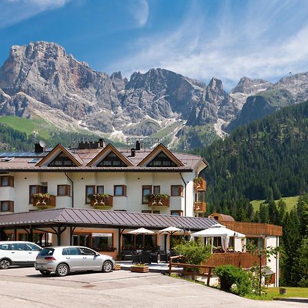 Hotel Europa Сан Мартино ди Кастроза Екстериор снимка