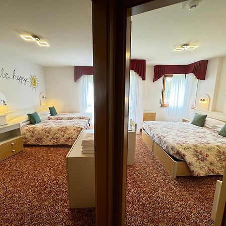 Hotel Europa Сан Мартино ди Кастроза Екстериор снимка
