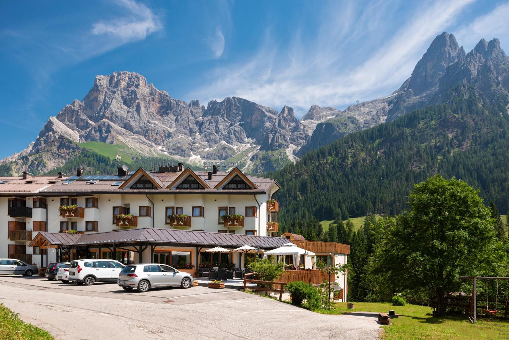 Hotel Europa Сан Мартино ди Кастроза Екстериор снимка