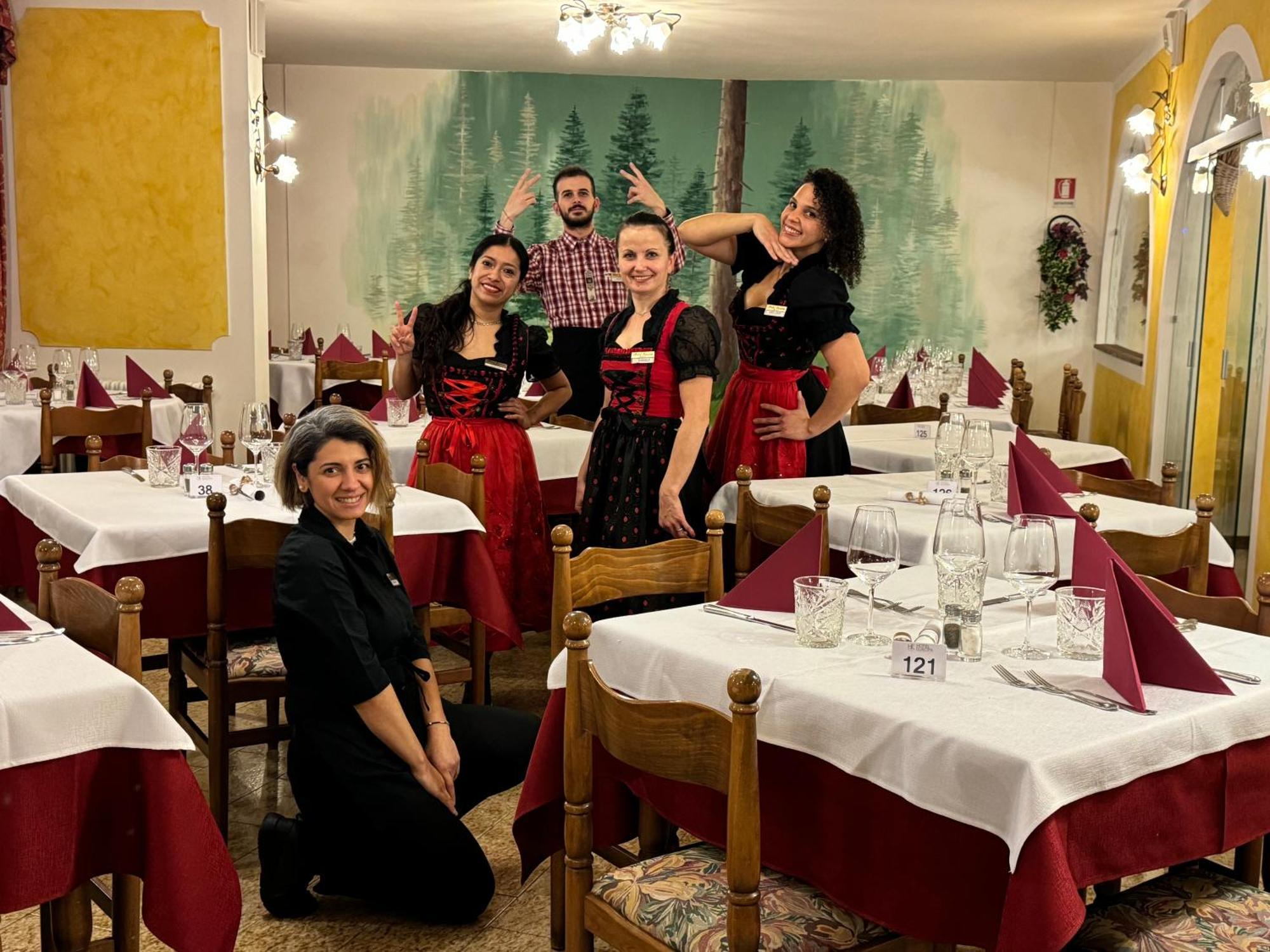 Hotel Europa Сан Мартино ди Кастроза Екстериор снимка