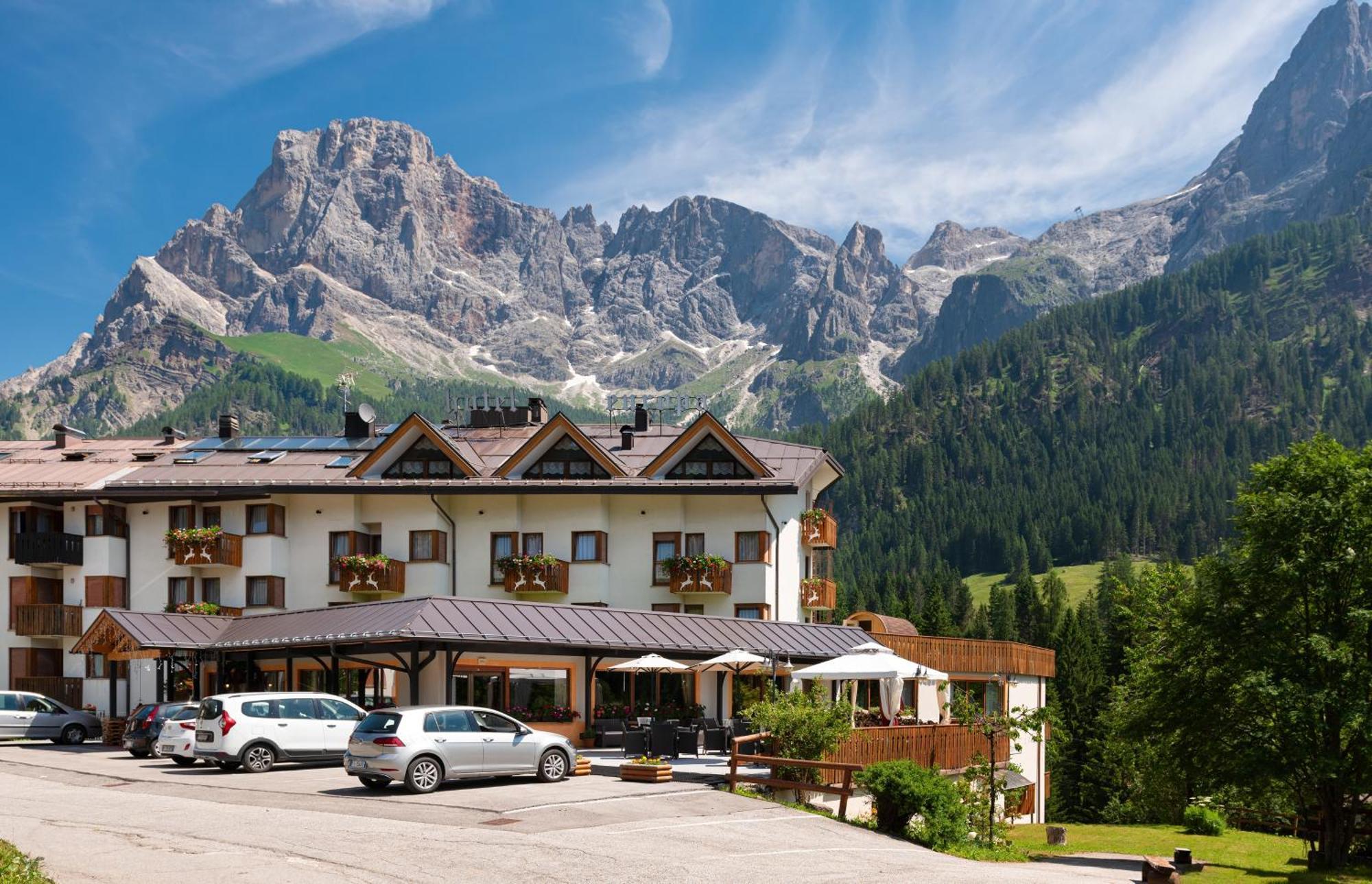 Hotel Europa Сан Мартино ди Кастроза Екстериор снимка