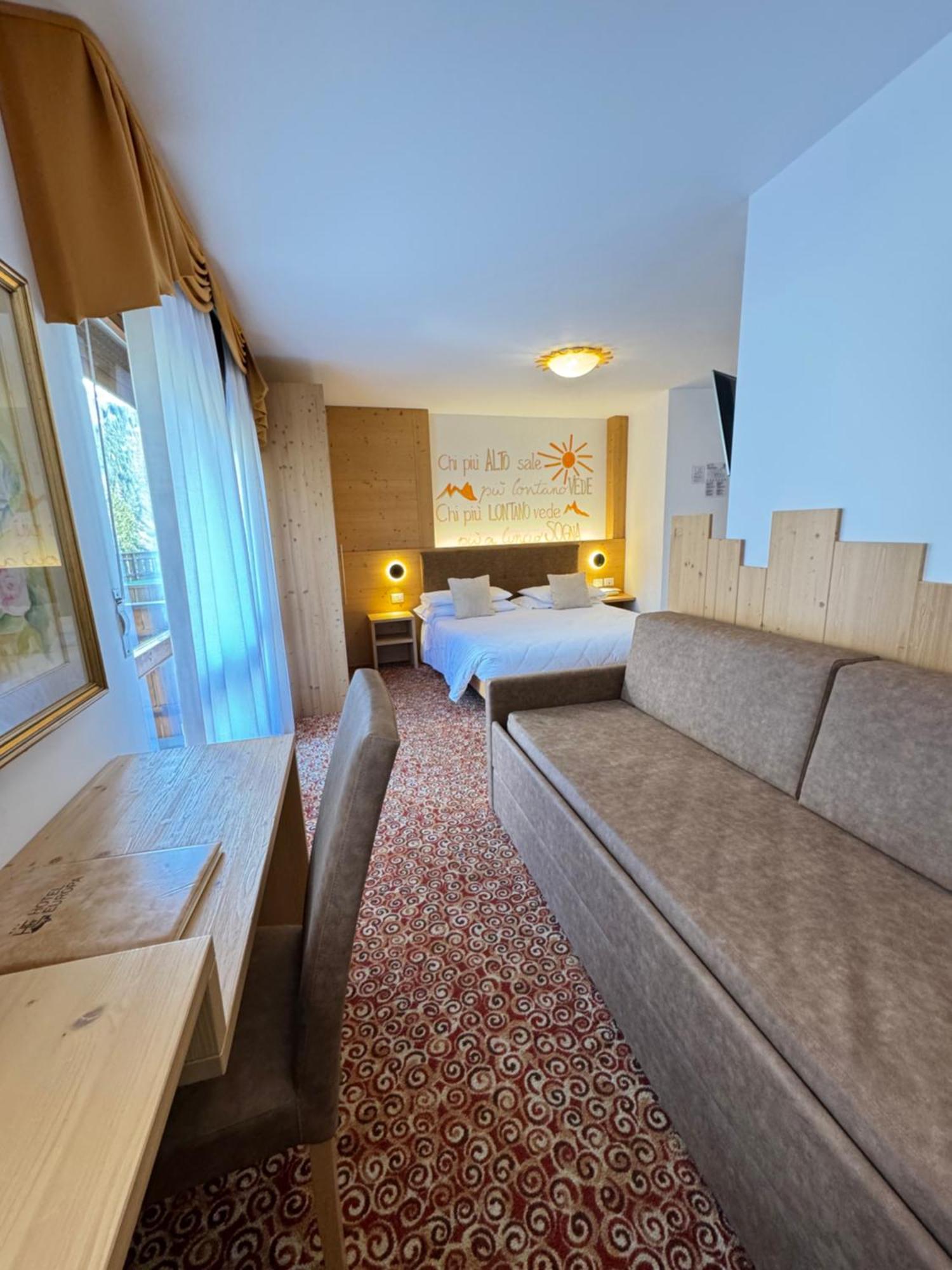 Hotel Europa Сан Мартино ди Кастроза Екстериор снимка