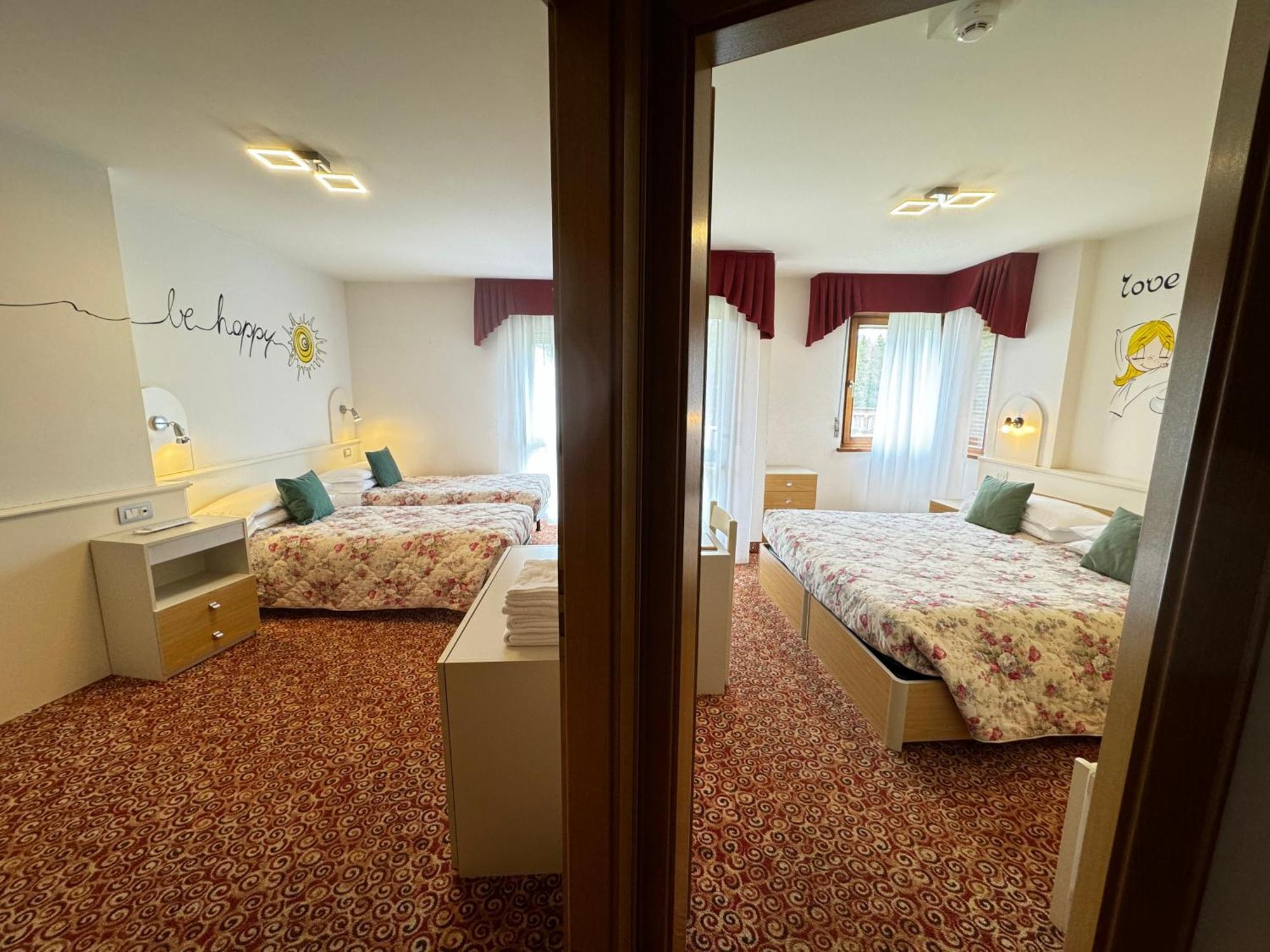 Hotel Europa Сан Мартино ди Кастроза Екстериор снимка