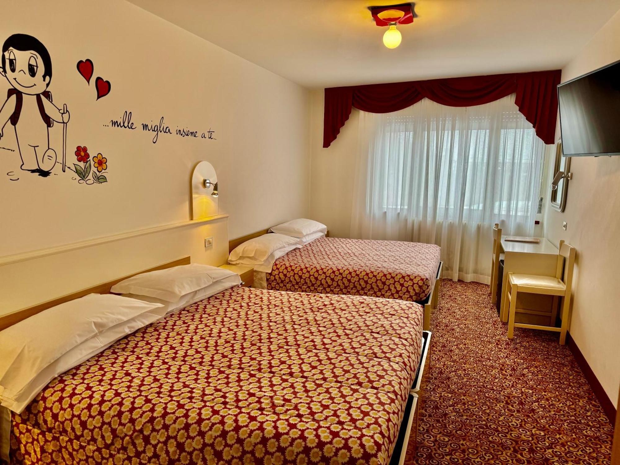 Hotel Europa Сан Мартино ди Кастроза Екстериор снимка