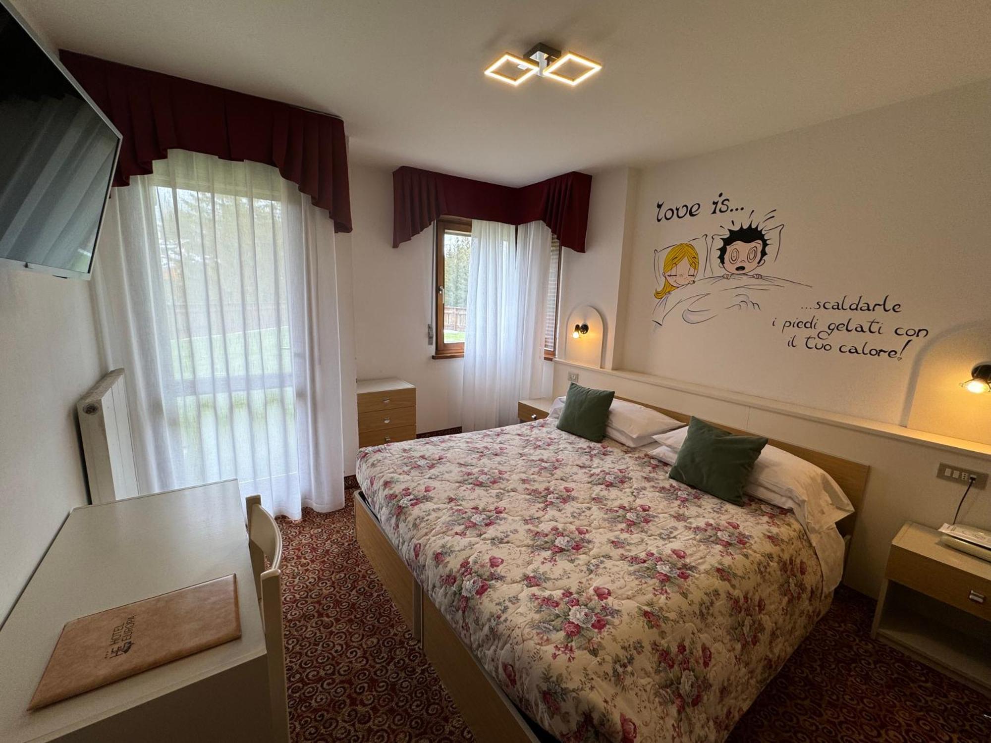Hotel Europa Сан Мартино ди Кастроза Екстериор снимка