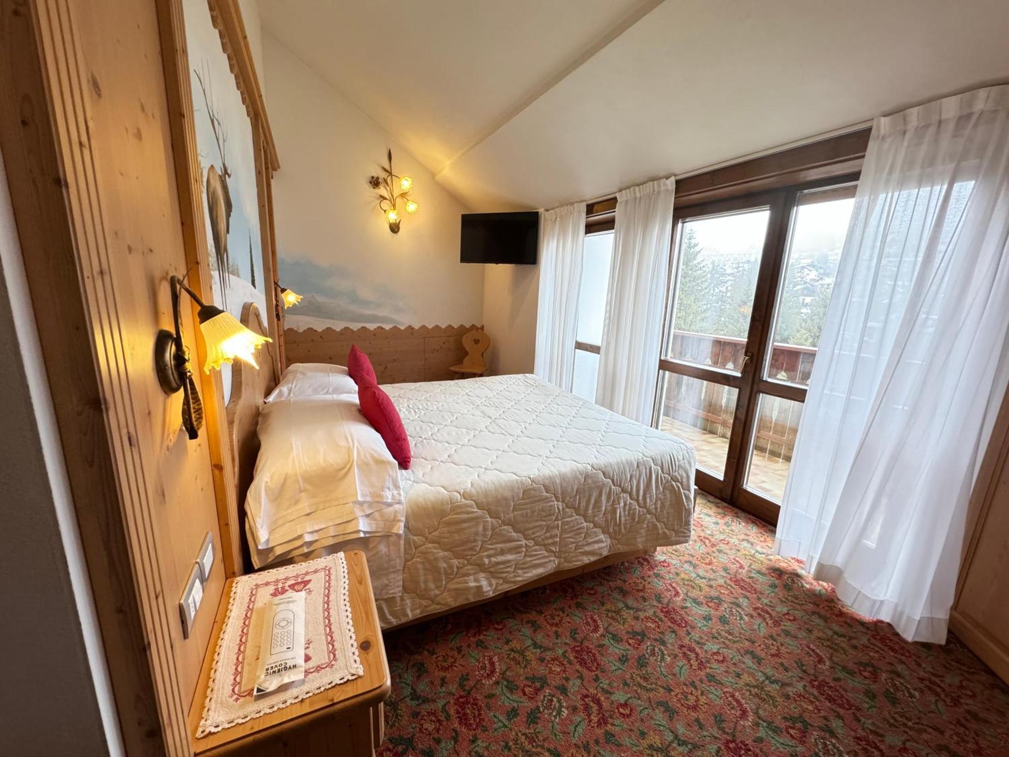 Hotel Europa Сан Мартино ди Кастроза Стая снимка