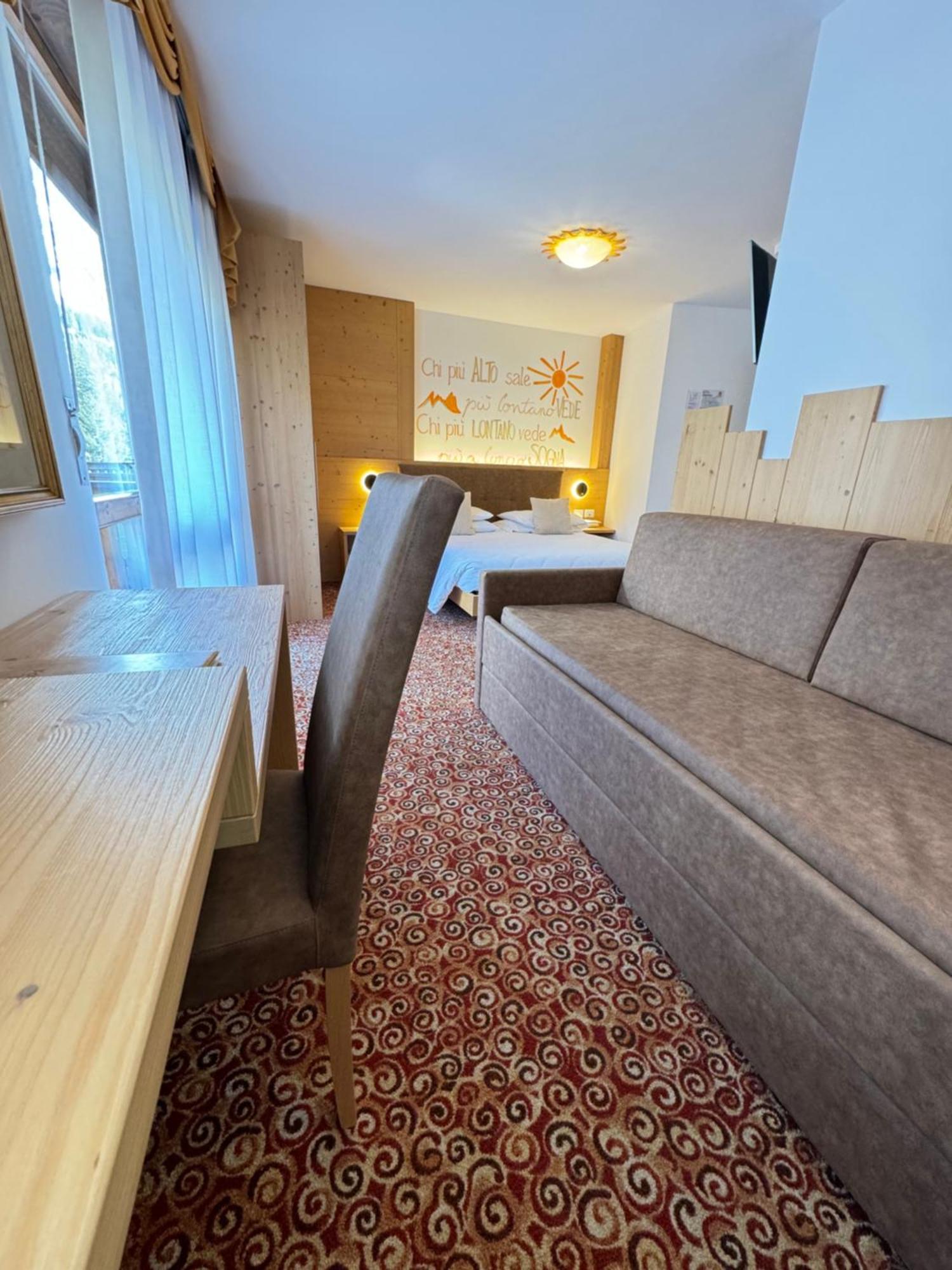 Hotel Europa Сан Мартино ди Кастроза Екстериор снимка